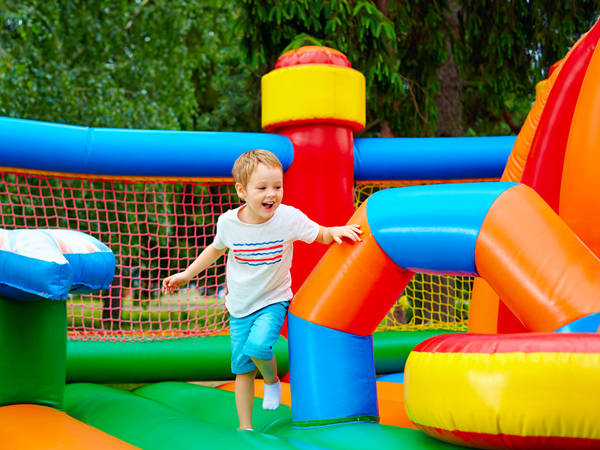 lona para castillos hinchables para actividades en el centro de juegos