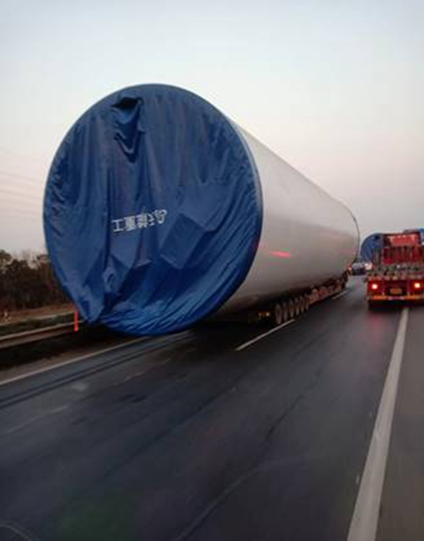 Lona cubierta de turbina eolica y de torre de energia eolica